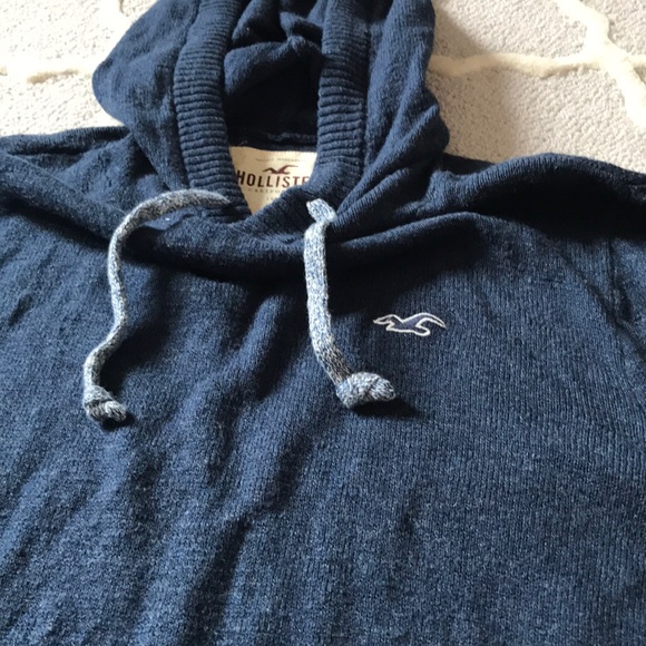 Hollister sweater - Picture 2 of 2